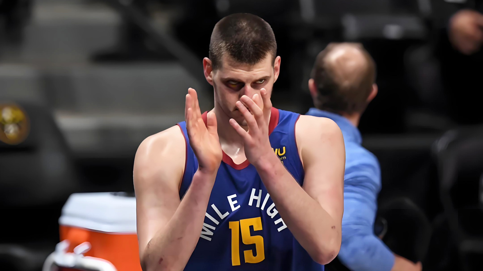 开云平台-约基奇在比赛中受伤退赛，恒大主帅表示担忧(约基奇在cba打过吗)